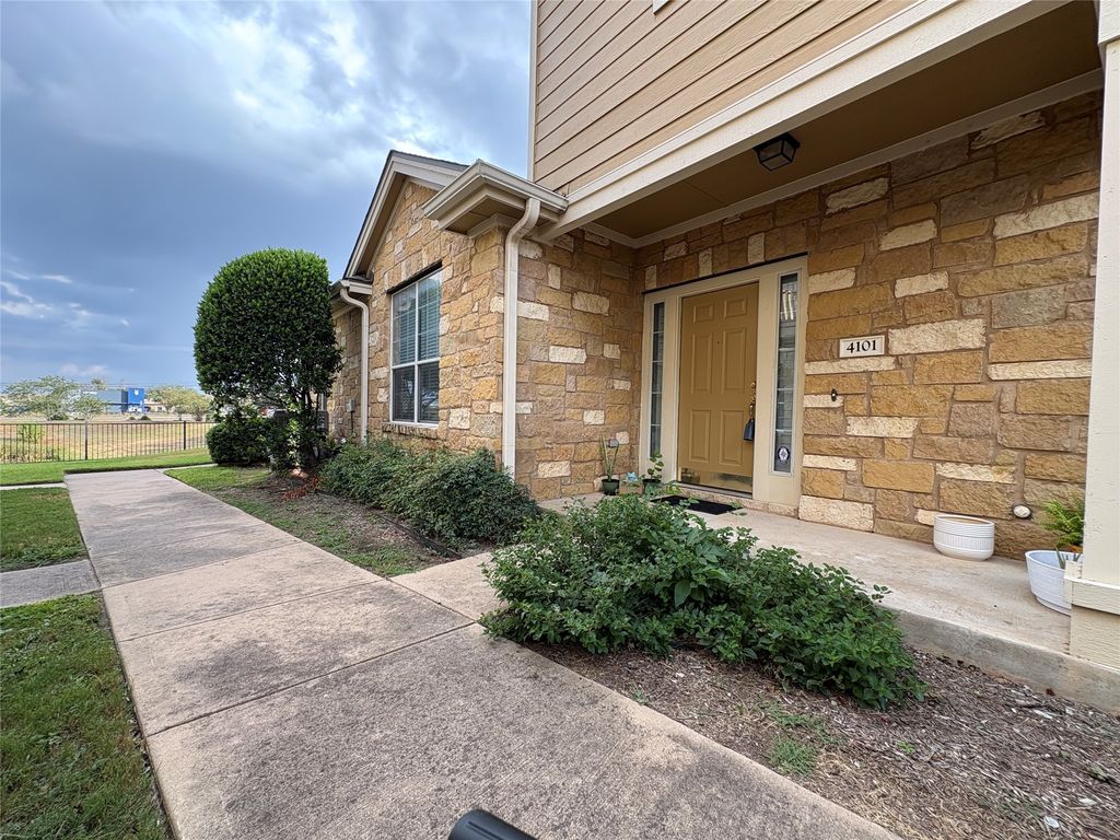 16100 S Great Oaks Drive 4101, Round Rock