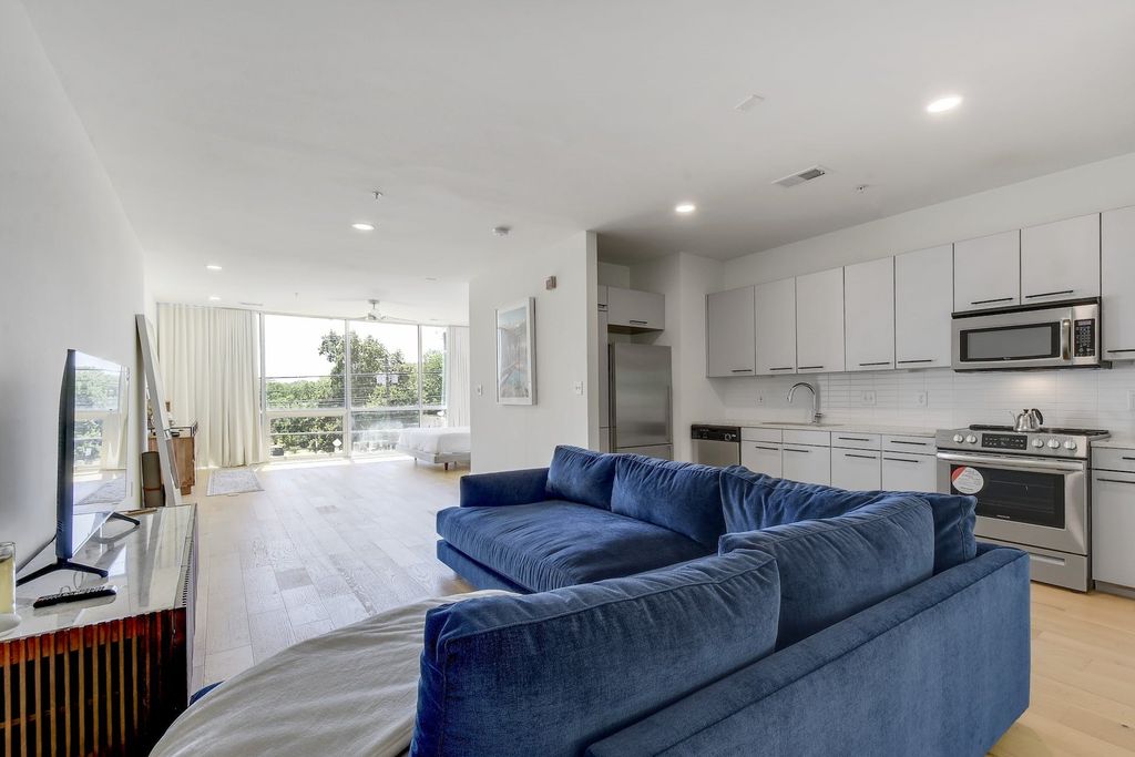 2906 S 1st Street 206, Austin