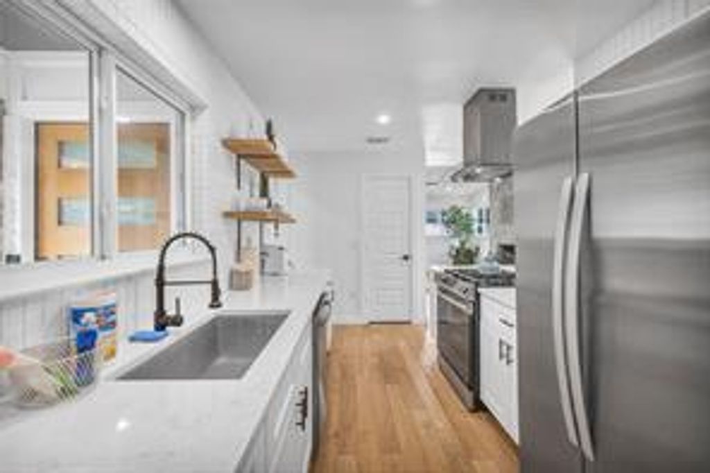 10601 Walnut Bend Drive, Austin