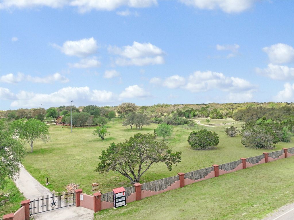 2371 Purgatory Road, New Braunfels