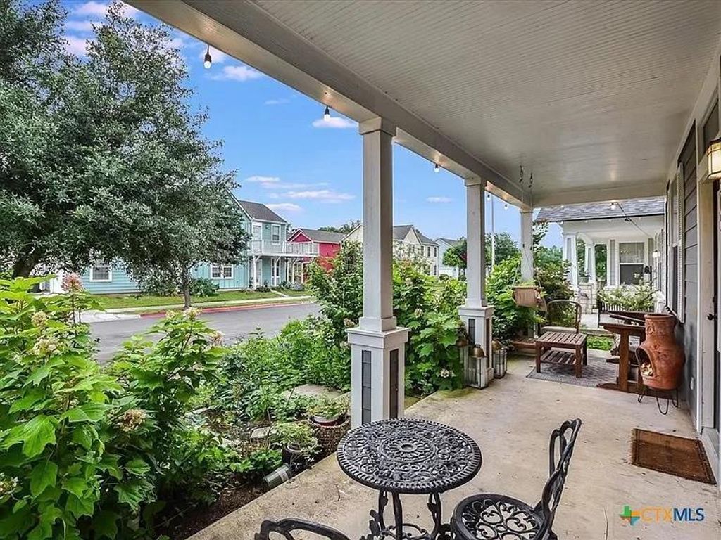 305 Trestle Tree Street, San Marcos