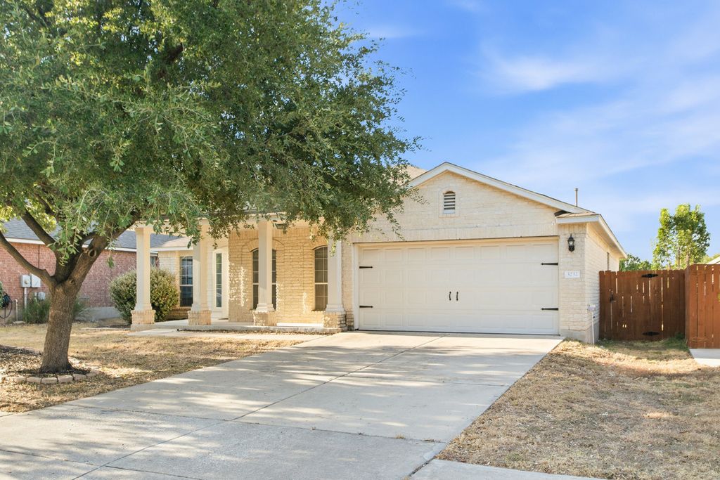 3232 Clinton Place, Round Rock