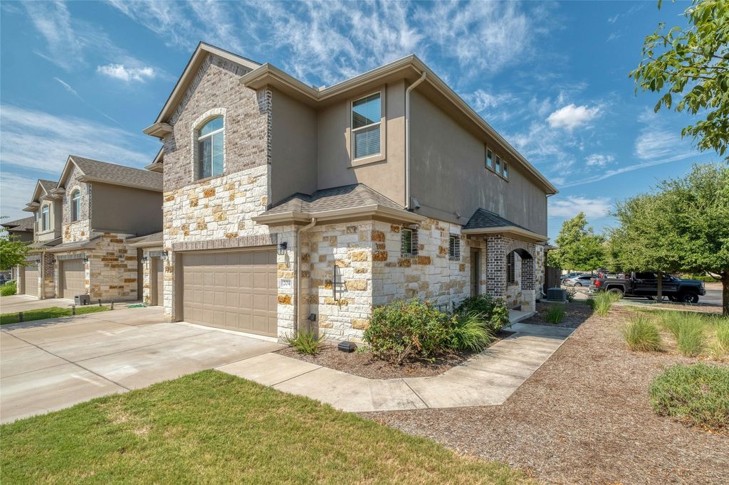 2880 Donnell Drive 204, Round Rock
