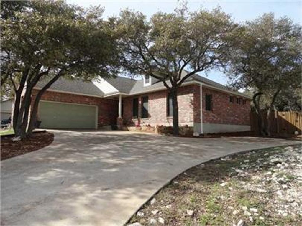 903 Oakwood Drive, Leander