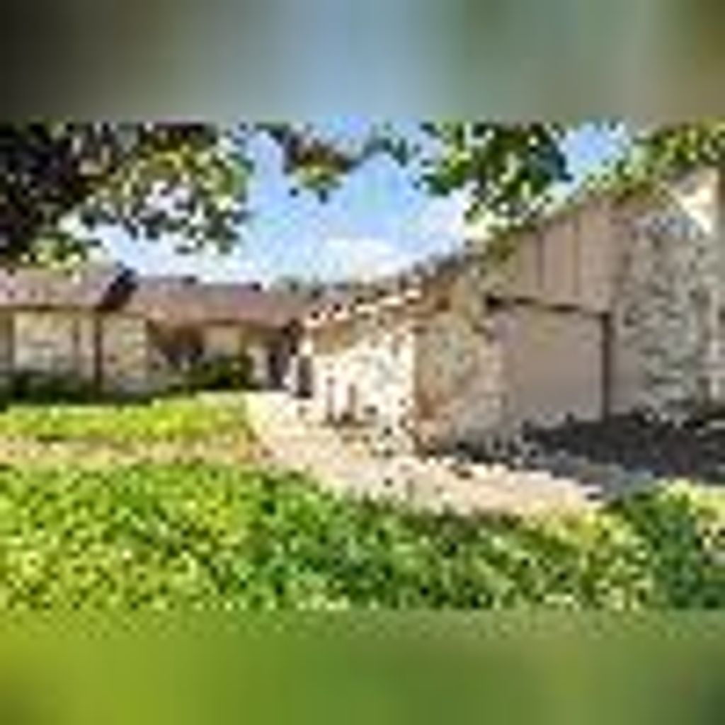 28 Oaks Place Se Lv Way J-28, Lago Vista
