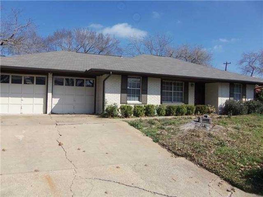3304 Woodbriar Lane, Austin