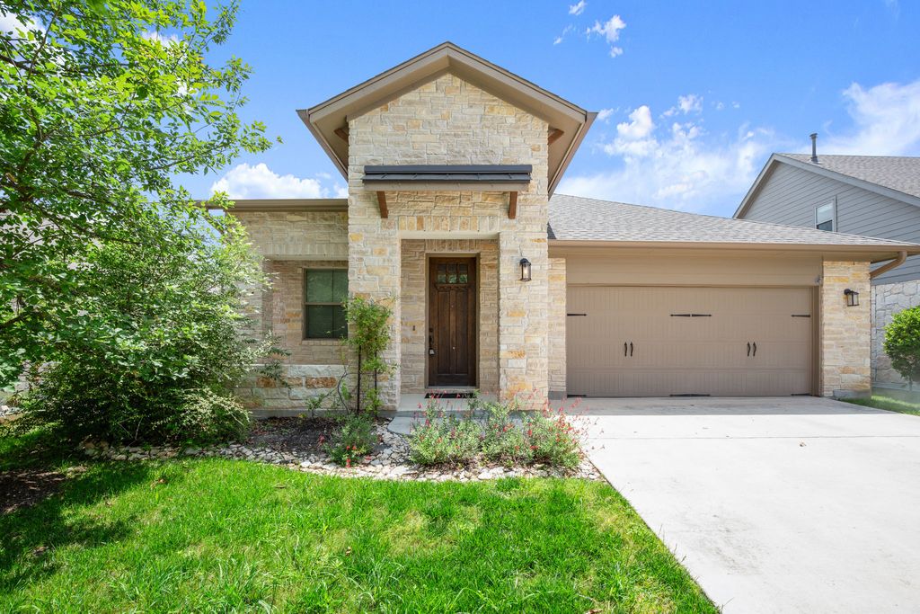 301 Bluff Street, Buda
