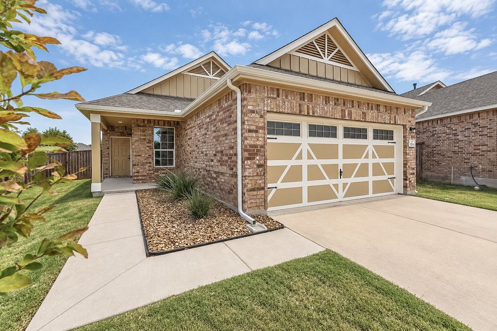 1016 Danish Cove, Hutto