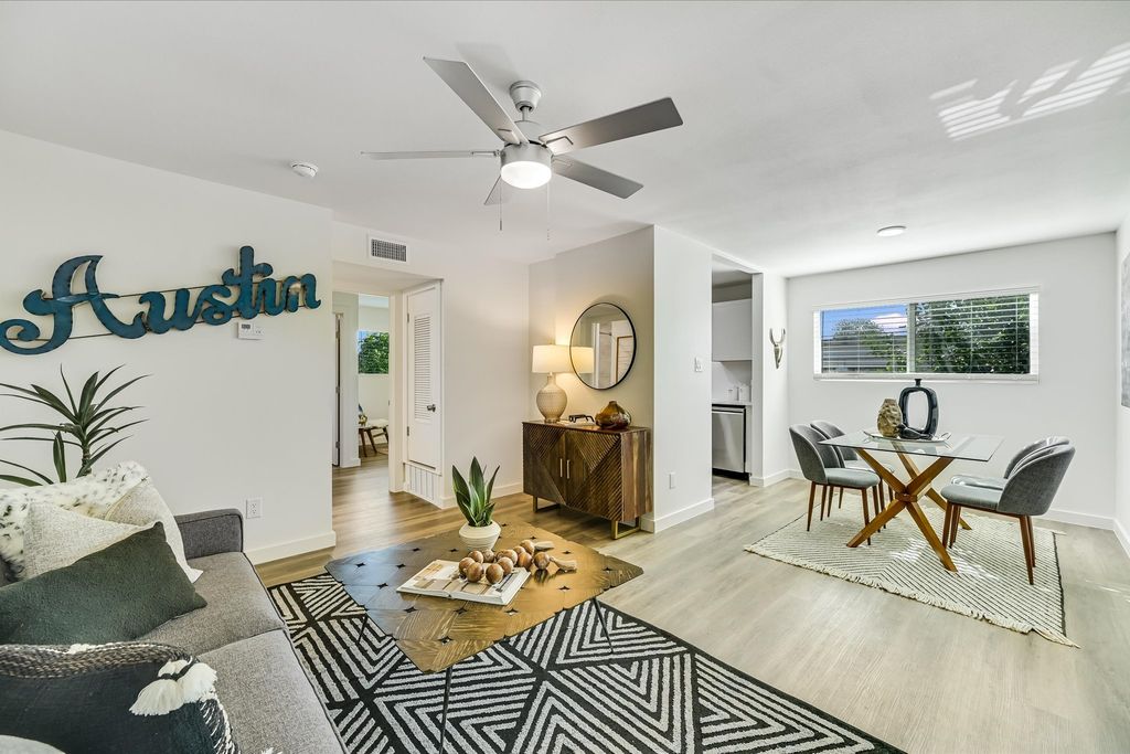 3703 Harmon Avenue 206, Austin