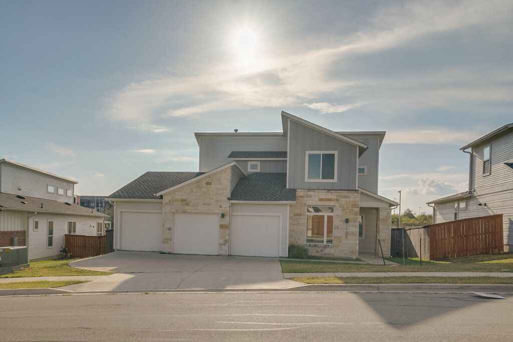 11308 Charger Way, Manor