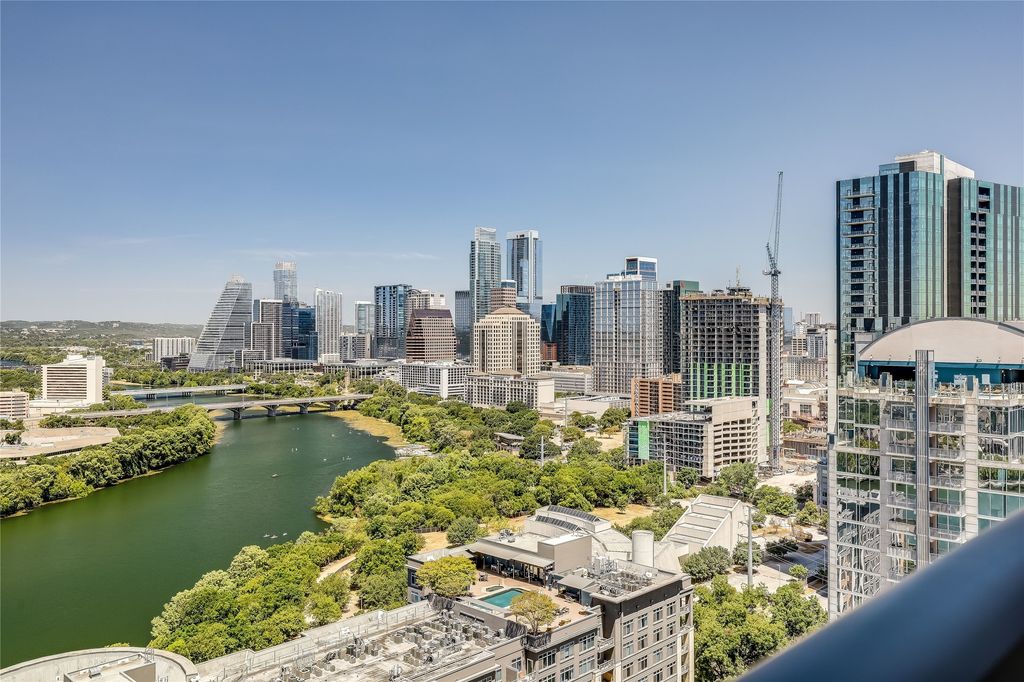 44 East Avenue 2903, Austin