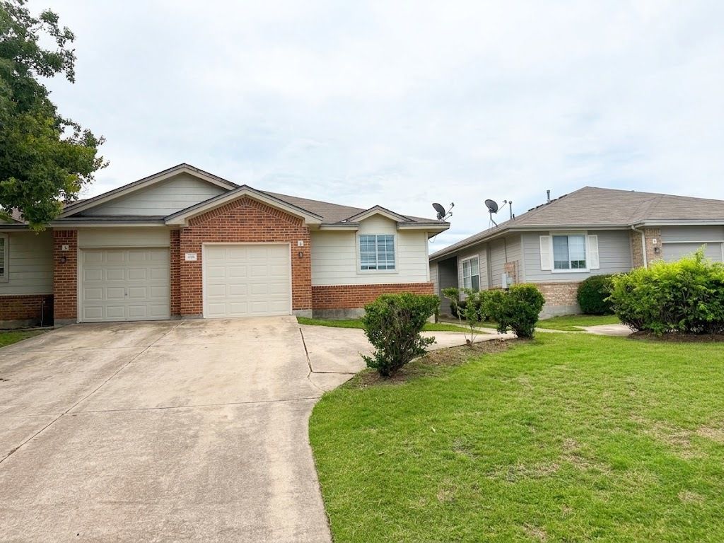 2817 Southampton Way B, Round Rock
