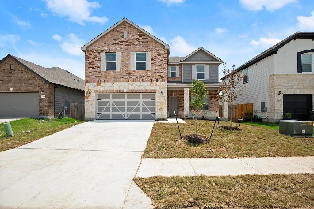13821 Abraham Lincoln Street, Manor