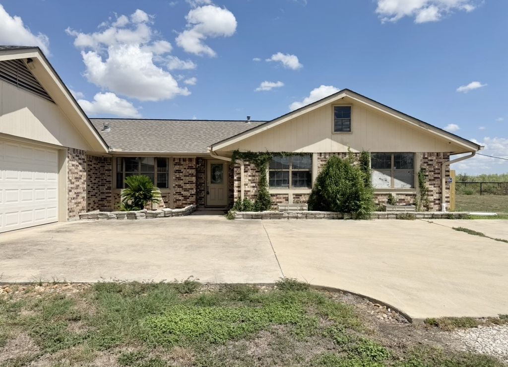 18512 Carlson Lane, Elgin