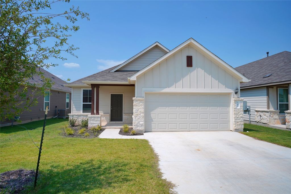 545 Tree Nut Loop, Buda