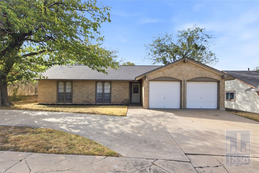 8912 Hunters Trace, Austin