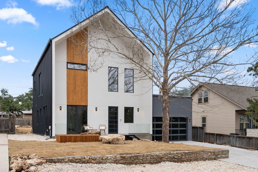 2915 Chisholm Trail, Austin
