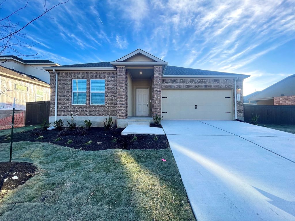 1220 Sweetspire Road, Leander