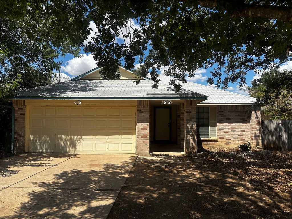 612 David Curry Drive, Round Rock