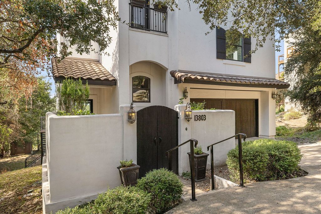 13803 Lakeview Drive, Austin