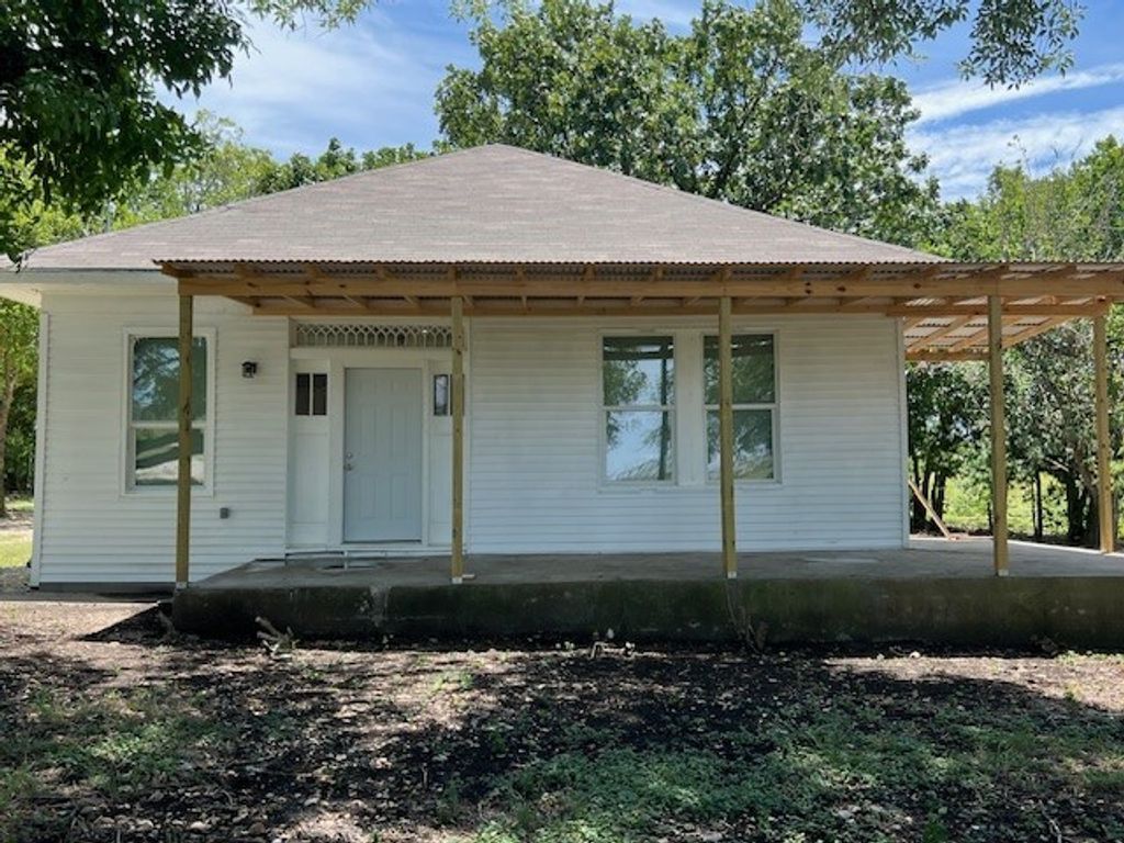 1444 Satterwhite, Buda