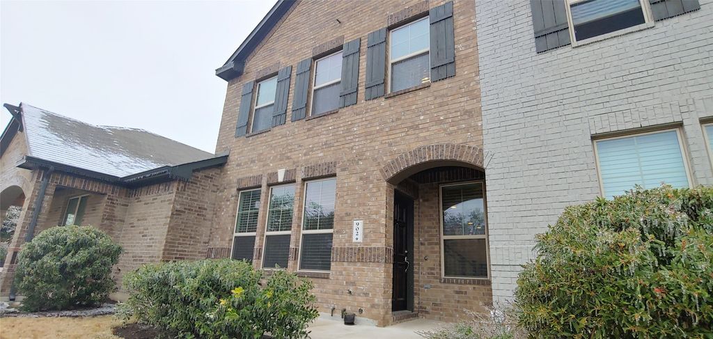 7220 Wyoming Springs Drive 902, Round Rock