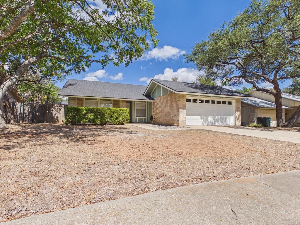 10038 Woodland Village Drive, Austin