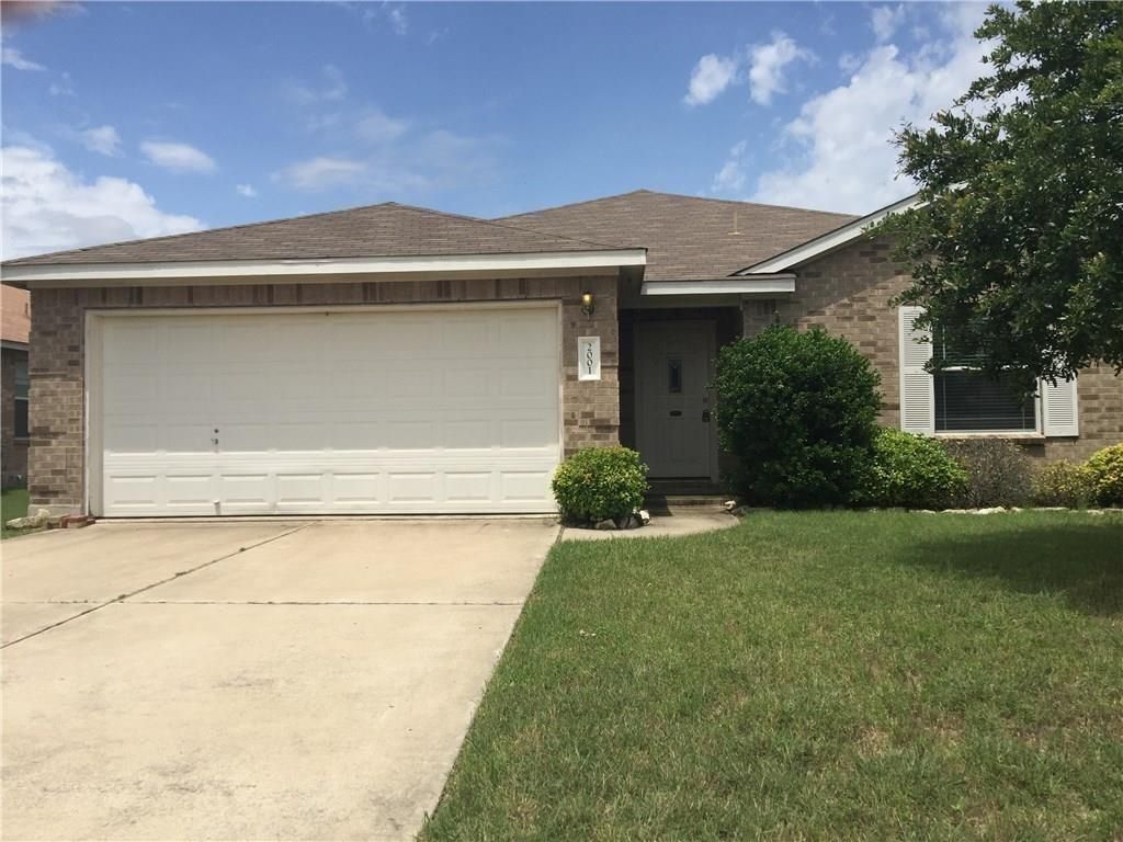 2001 Angelique Court, Leander