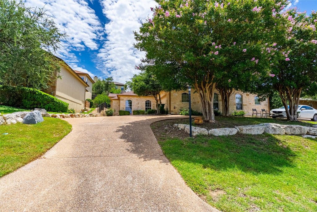 1305 Delsie Drive A, Lakeway