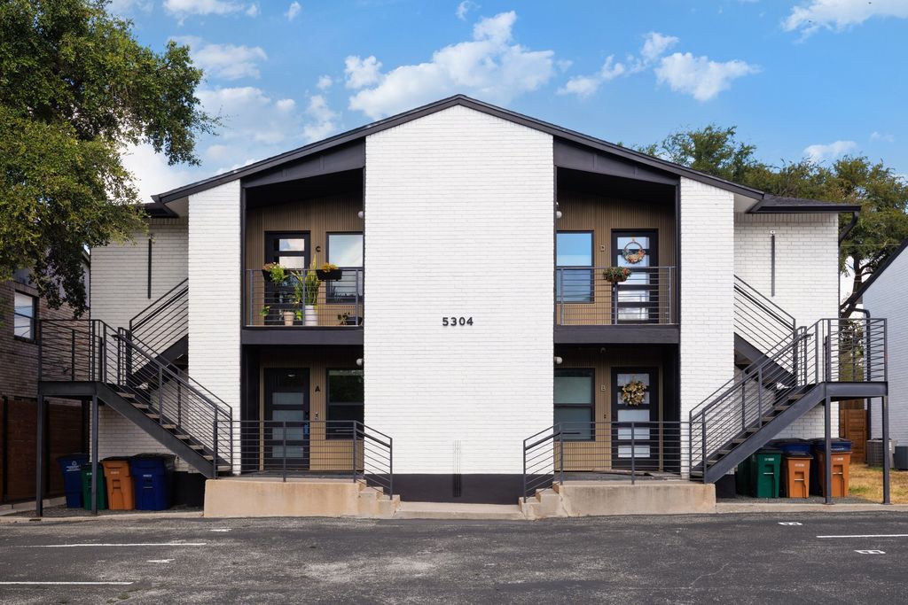 5304 Saint Georges Green D, Austin