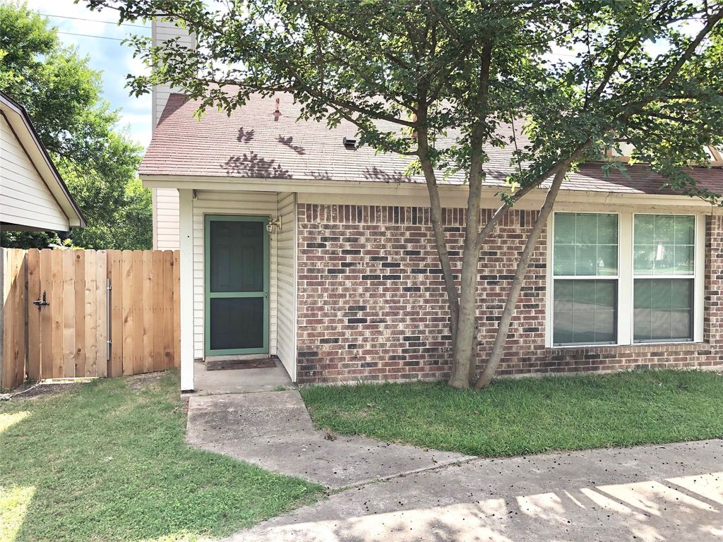 10302 Annie Oakley Trail A, Austin