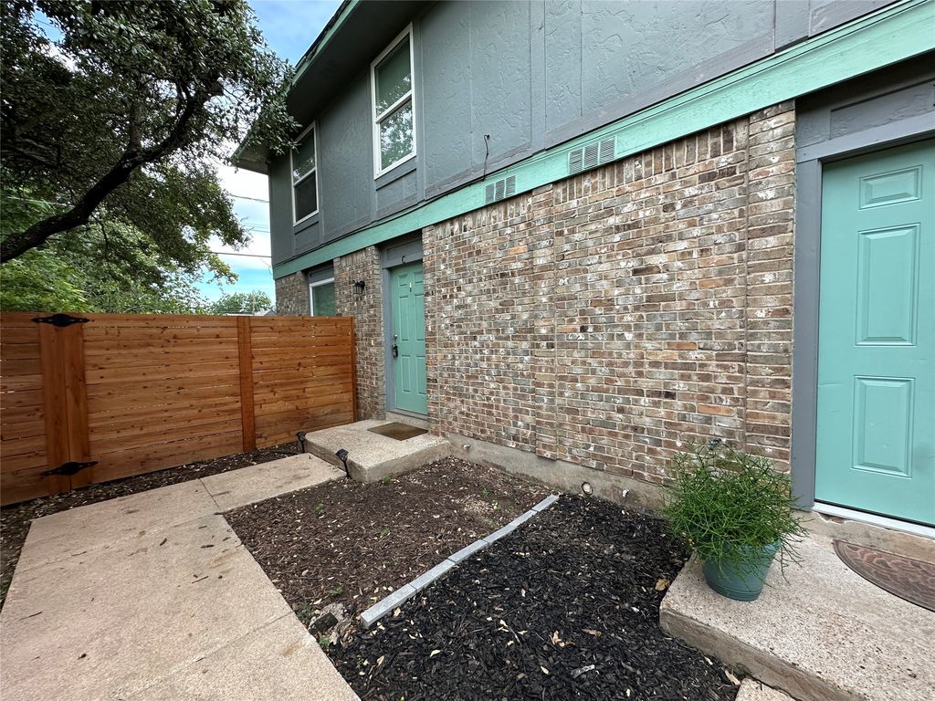 6003 Cougar Drive D, Austin