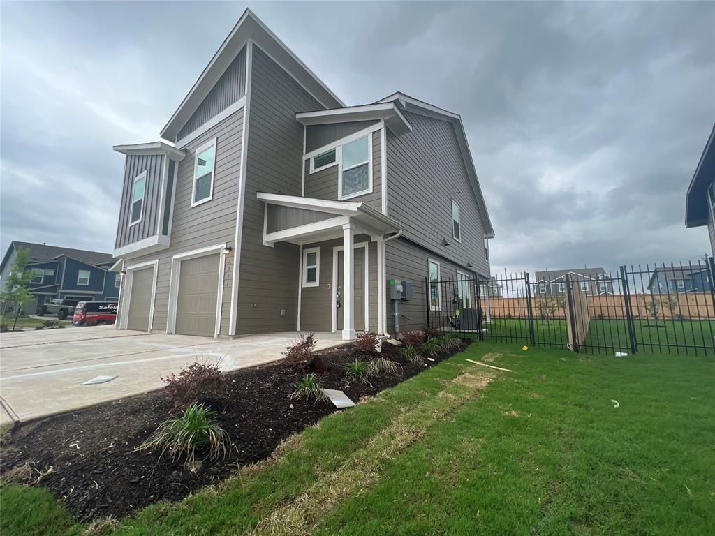 7224 Spotted Leaf Way, Del Valle