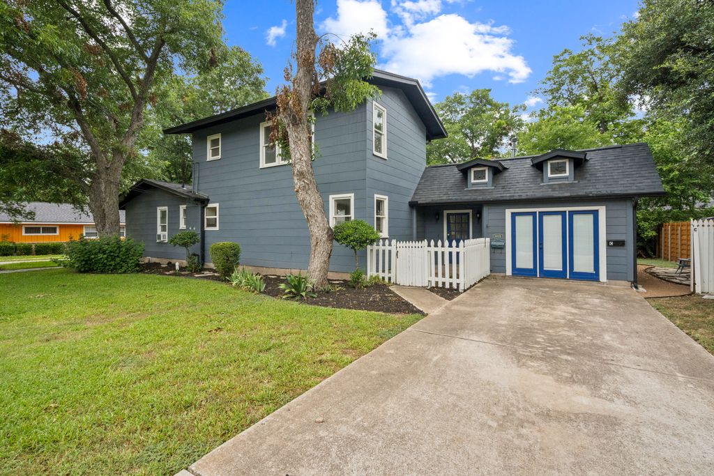 1402 Laurel Street B, Georgetown