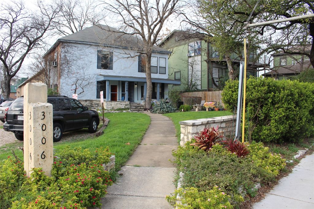 3006 Duval Street 8, Austin