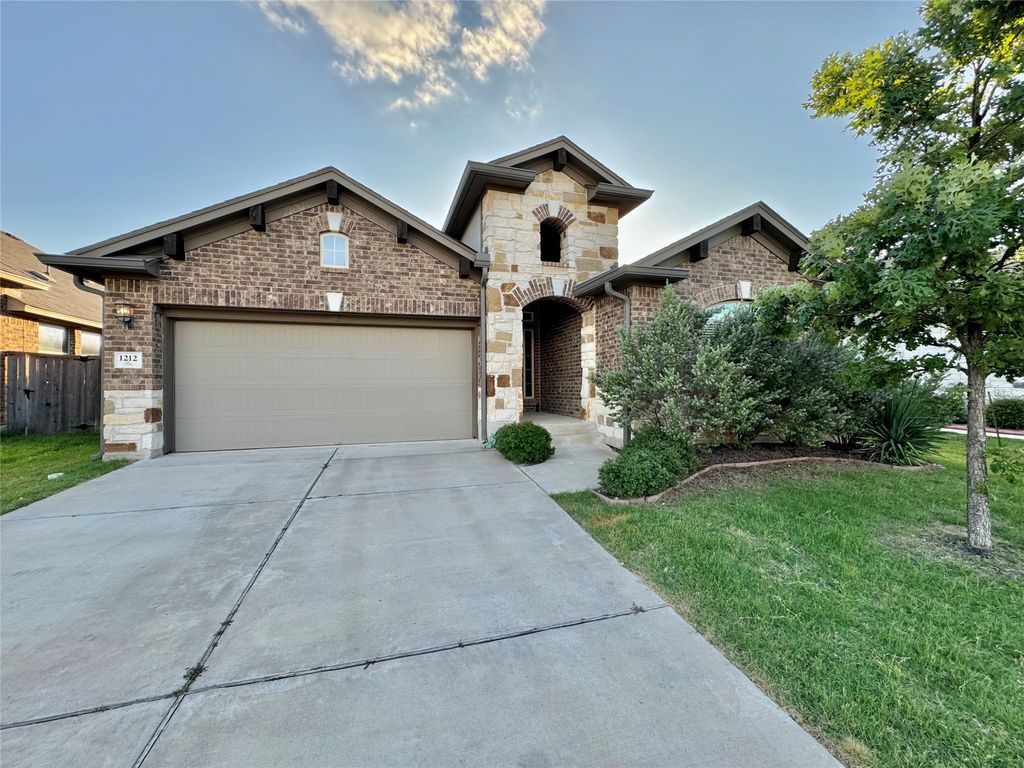 1212 Matt Lane, Round Rock