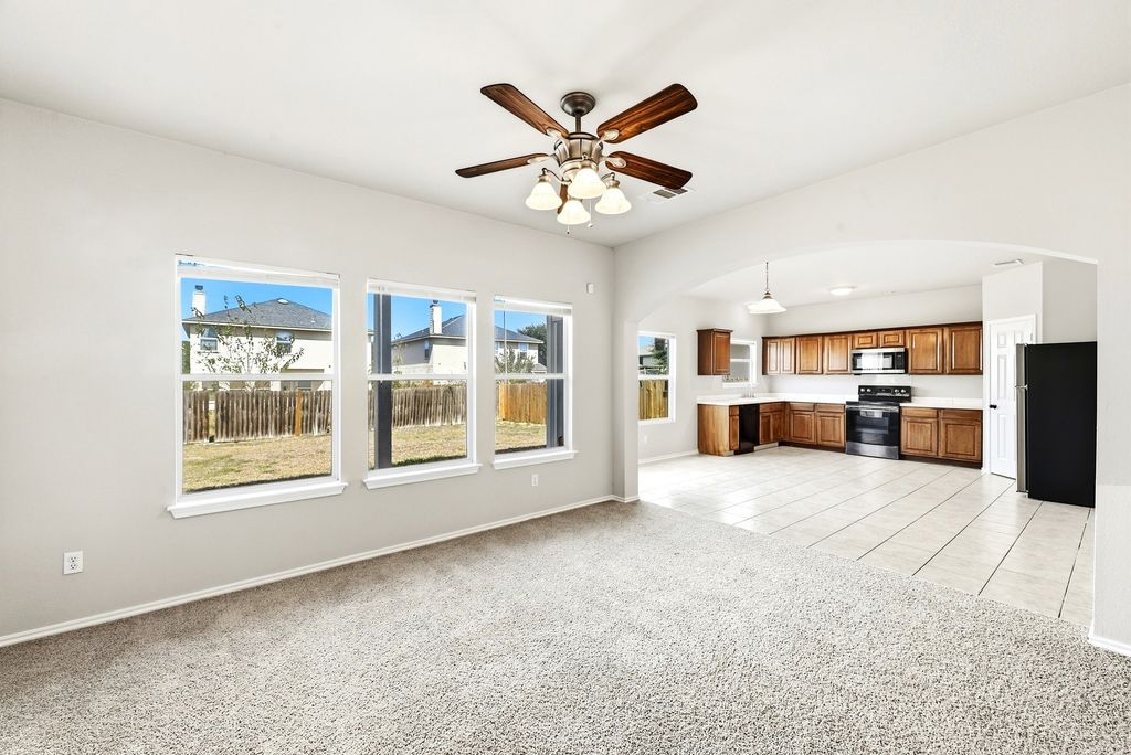 13316 Marie Lane, Manor