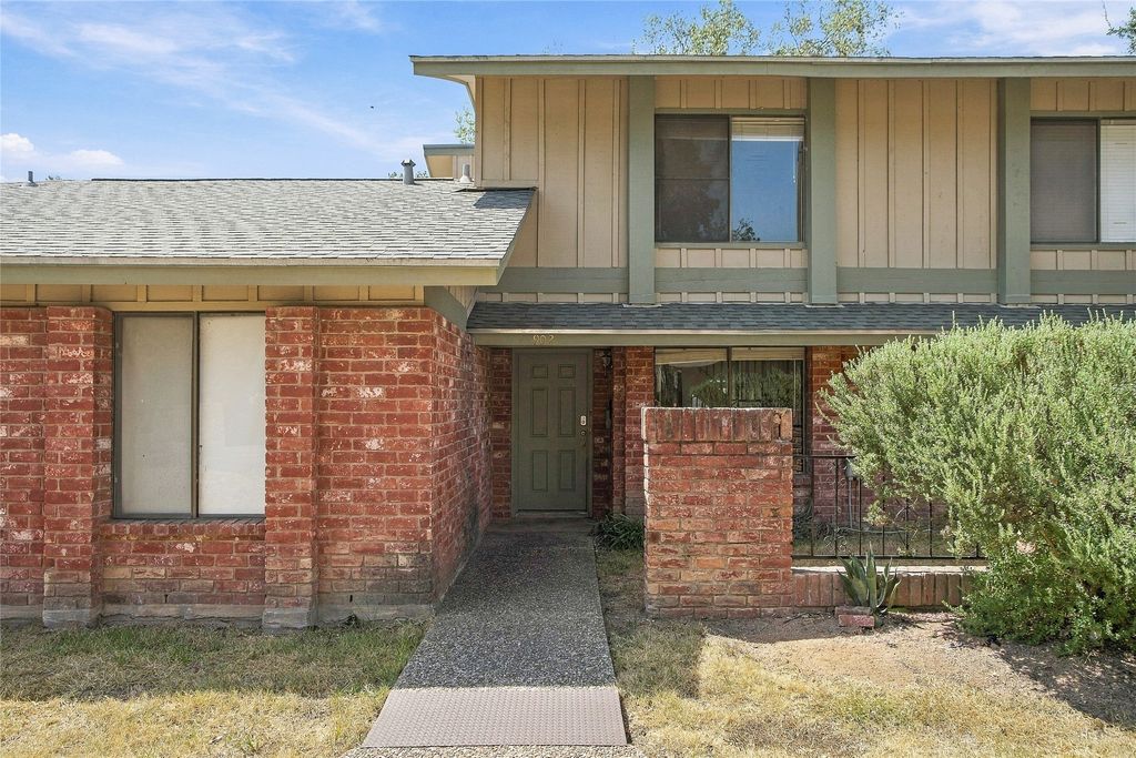 902 Park Village Cove, Austin