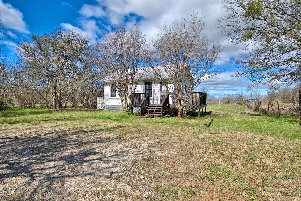 8402 Elroy Road, Del Valle
