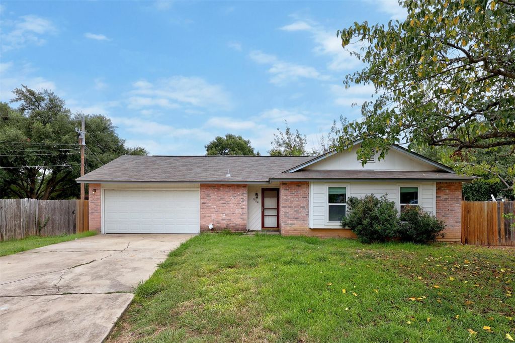 904 Fairway Green Cove, Round Rock