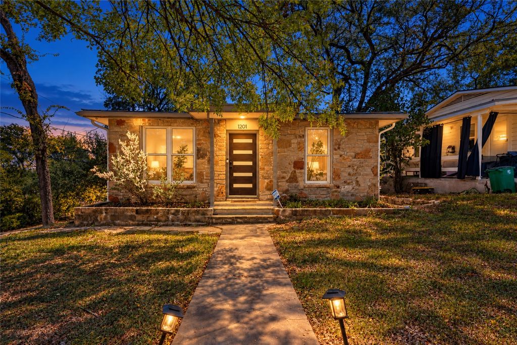 1201 Loma Drive, Austin