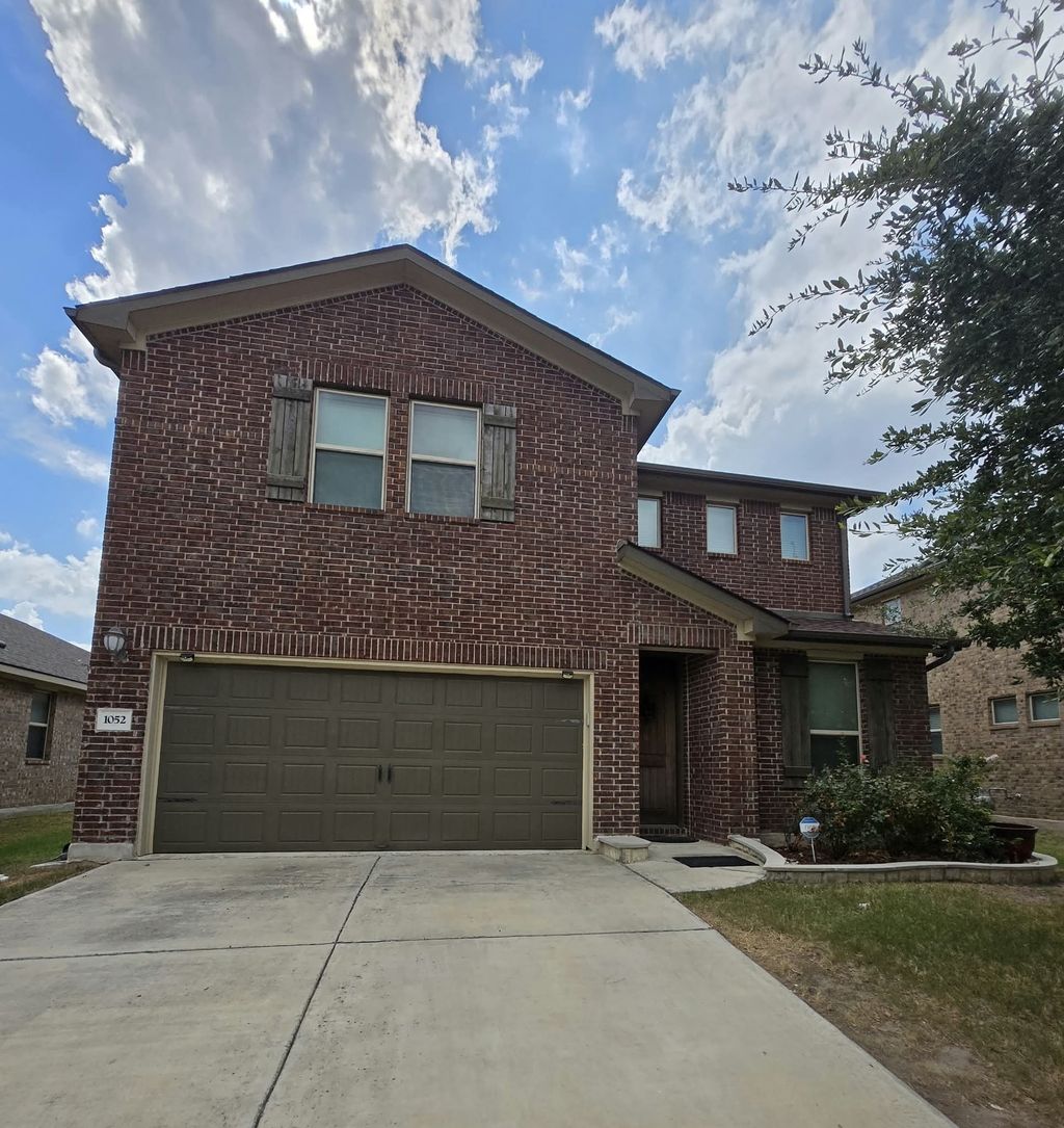1052 Myrna Bend, Leander