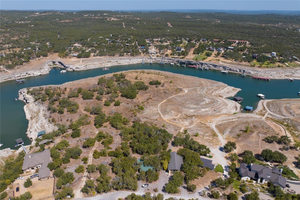 19821 Lakehurst Loop on Lake Travis in Spicewood MLS® 2156112 Listed