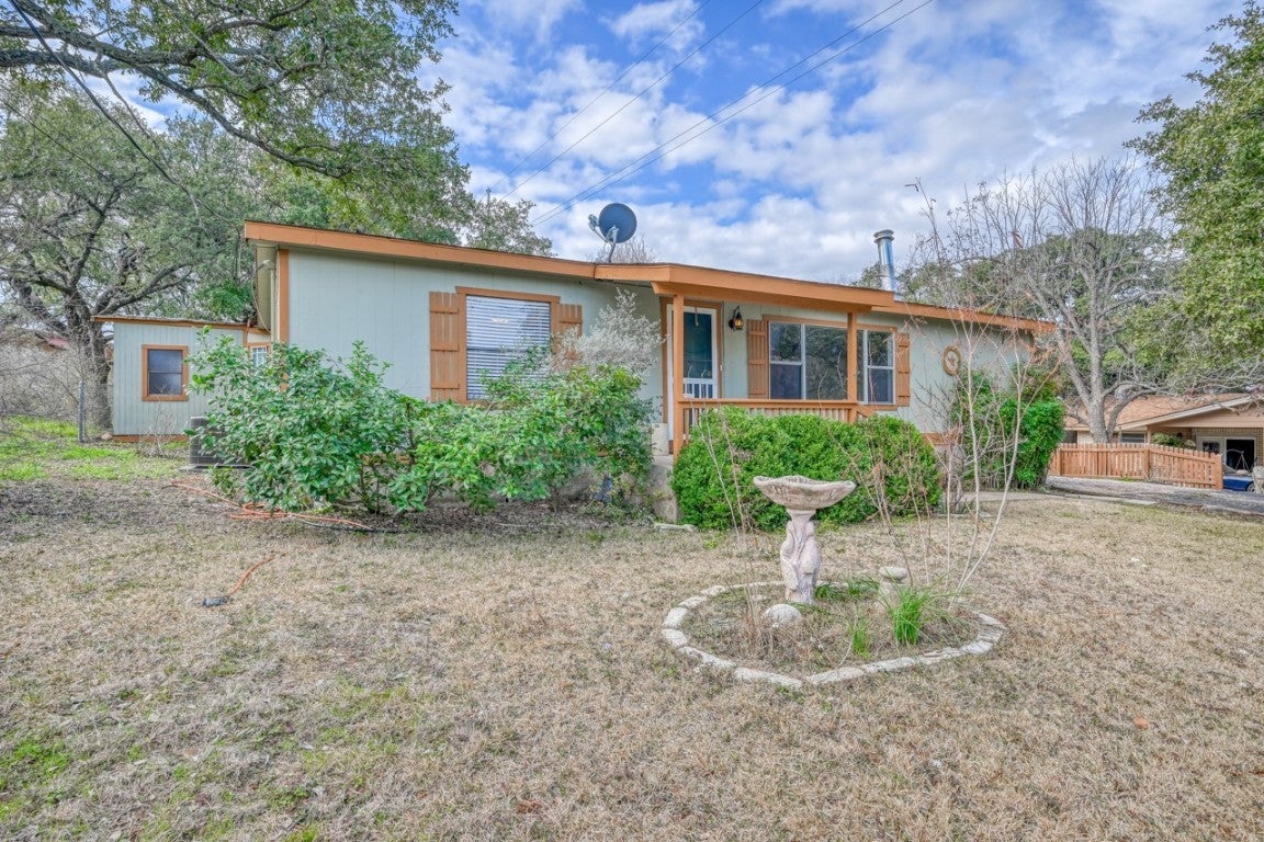 Kingsland TX Waterfront Homes For Sale on Lake LBJ