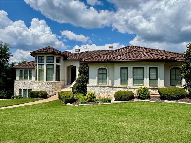 2004 Canonero Drive, Austin