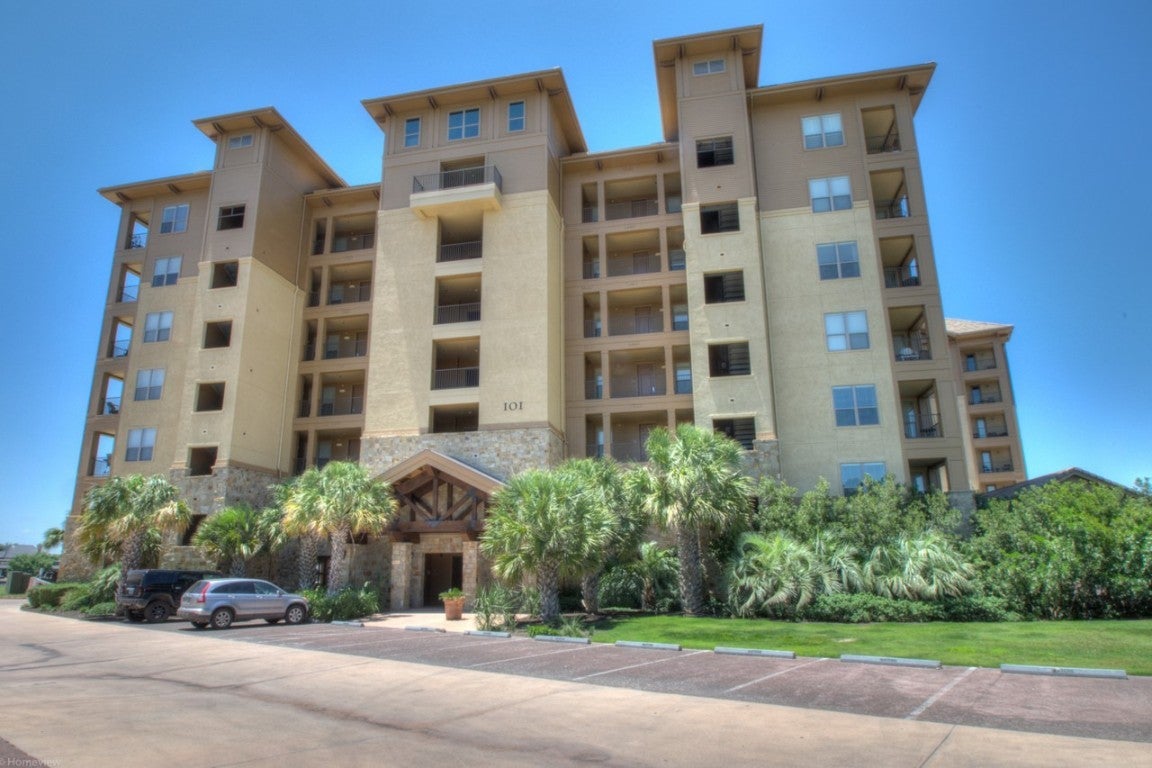 Lake LBJ Waterfront Condos & Townhomes For Sale
