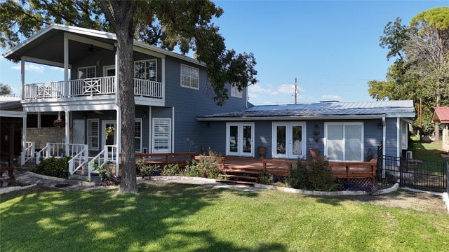 Residential Real Estate for Sale located in the neighborhood of Hoffman, on Lake LBJ in the city of Kingsland, TX