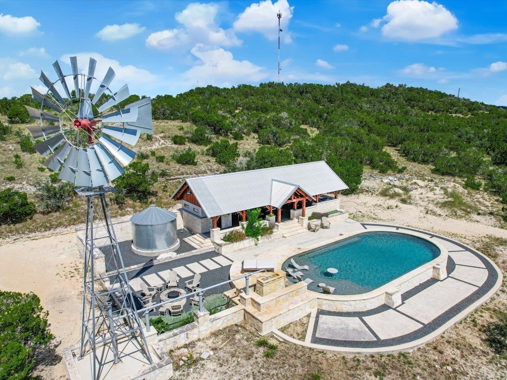 453 Lone Man Mountain Road, Wimberley