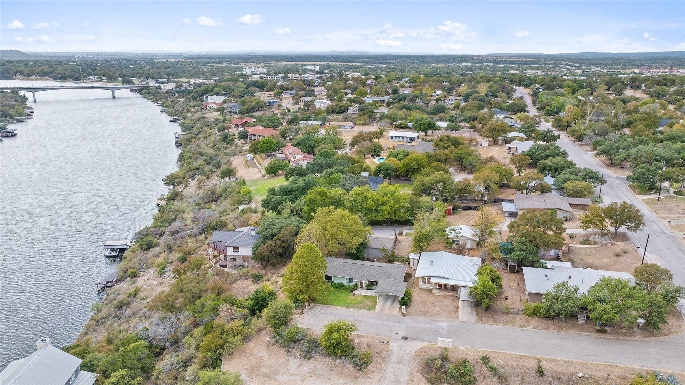 502 East Avenue on Lake Marble Falls in Marble Falls MLS® 9144408