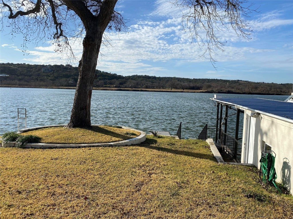 1112 Pecan Dr on Lake Marble Falls in Marble Falls MLS® 3758288